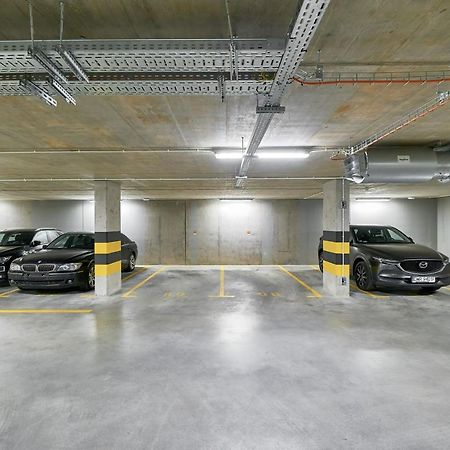 Exclusive Apartments Gwiazdzista With Free Garage Wroclaw By Noclegi Renters Esterno foto