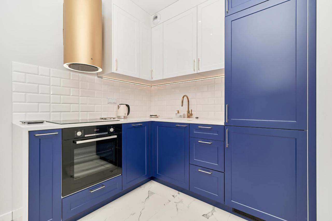 Exclusive Apartments Gwiazdzista With Free Garage Wroclaw By Noclegi Renters Esterno foto