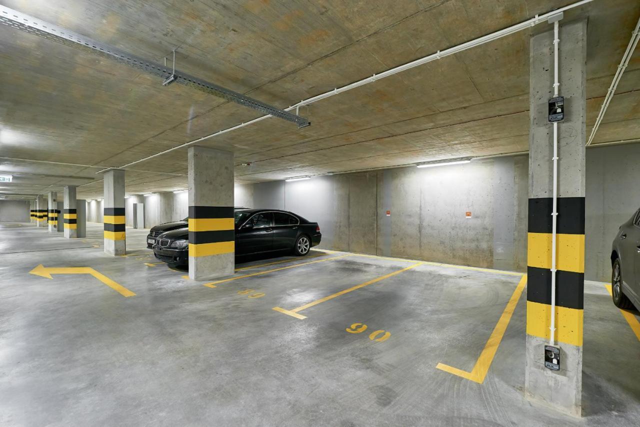 Exclusive Apartments Gwiazdzista With Free Garage Wroclaw By Noclegi Renters Esterno foto