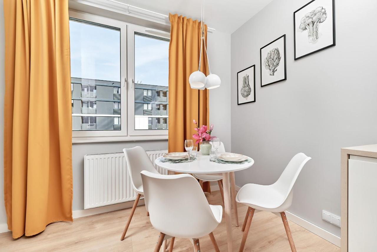 Exclusive Apartments Gwiazdzista With Free Garage Wroclaw By Noclegi Renters Esterno foto